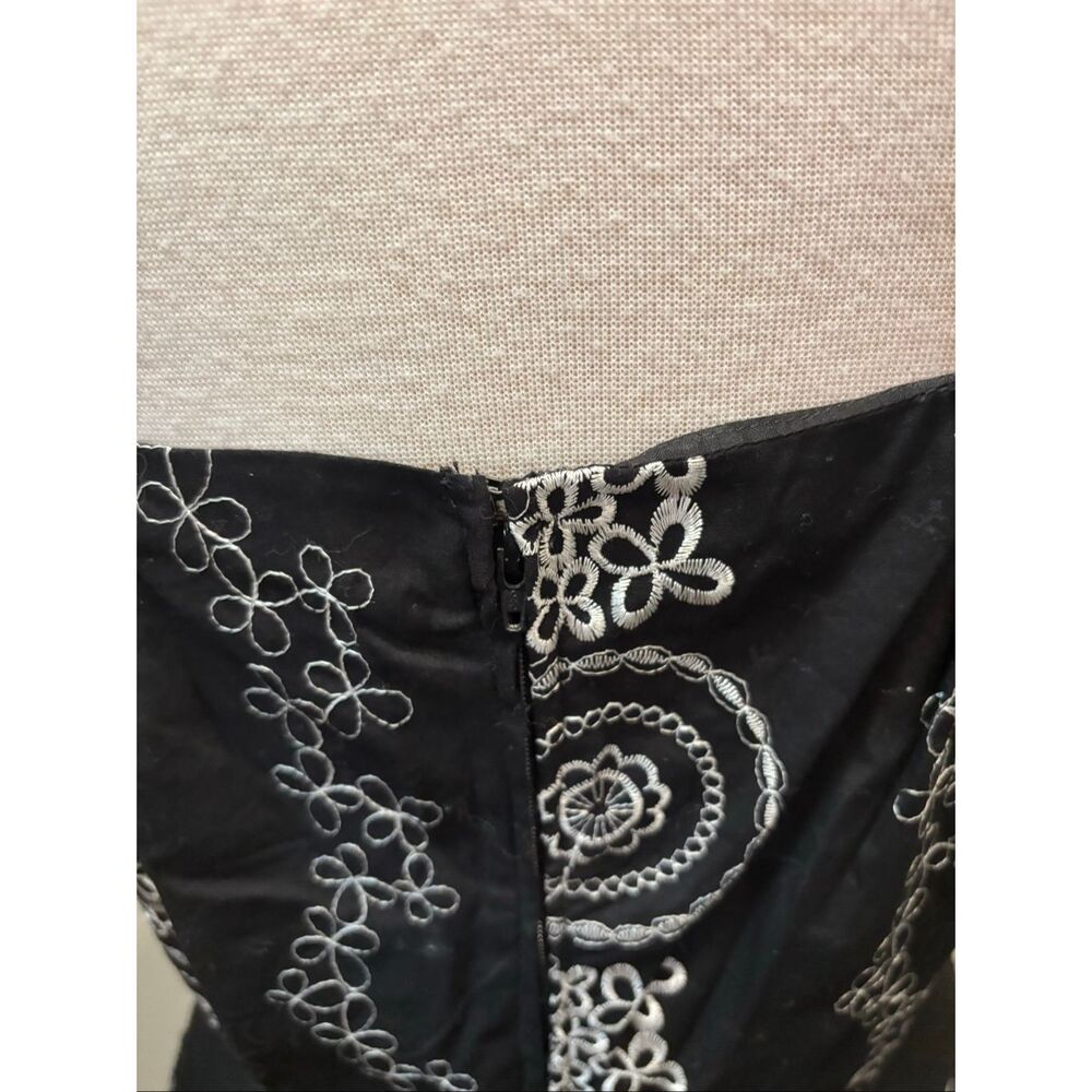 Handmade Black & White Patterned Dress size Medium - Picture 8 of 8